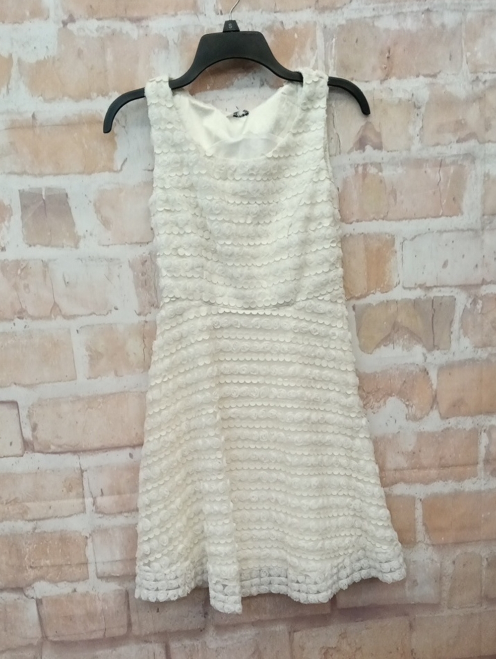 Subcategory selection for dress image
